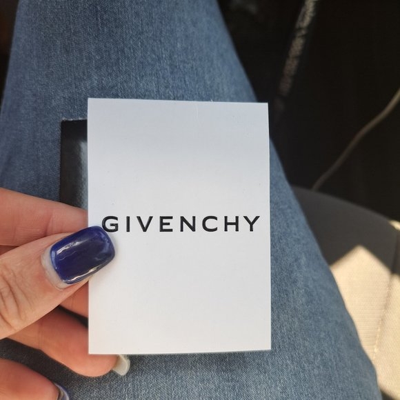 Givenchy hand bag - Picture 1 of 8